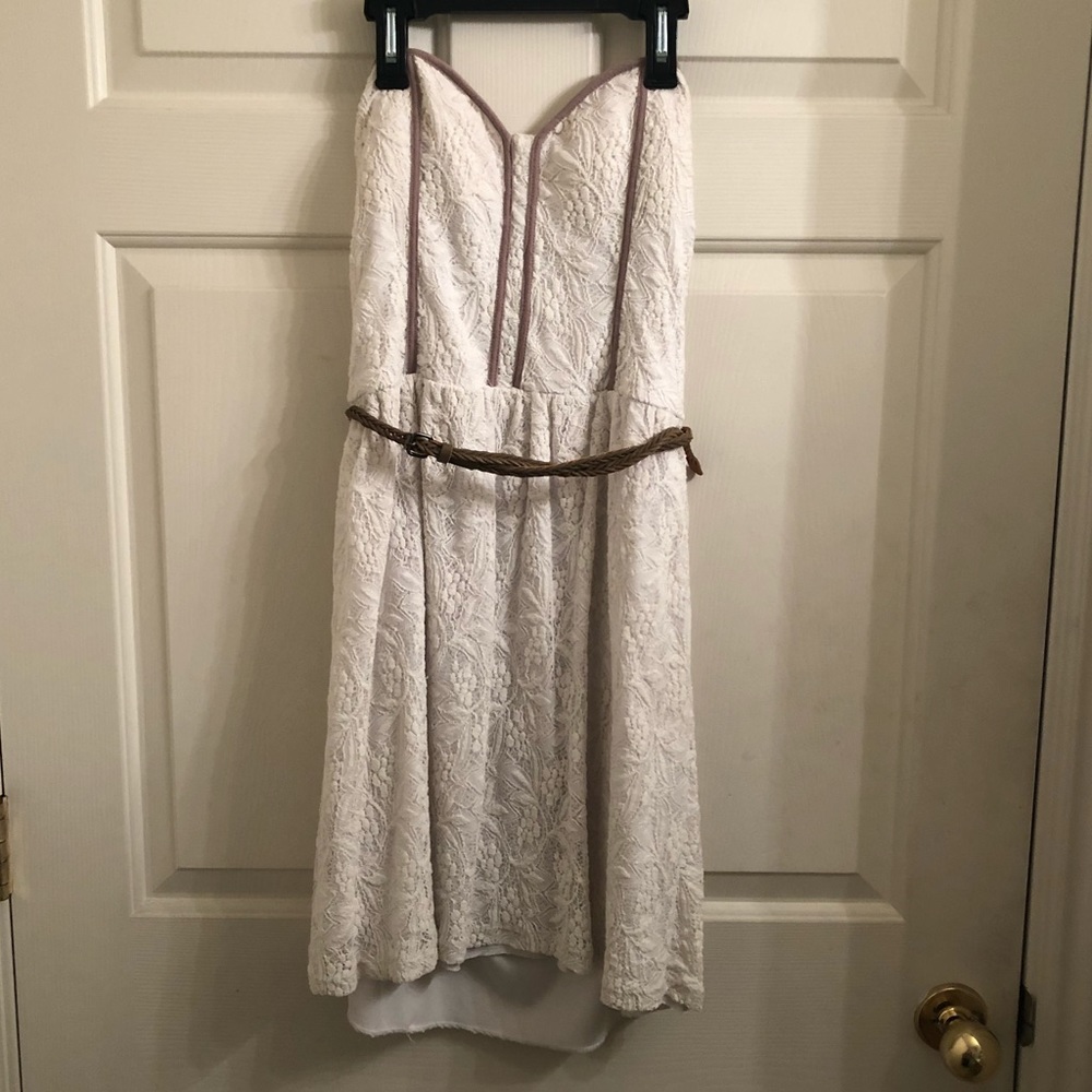 White lace dress - strapless